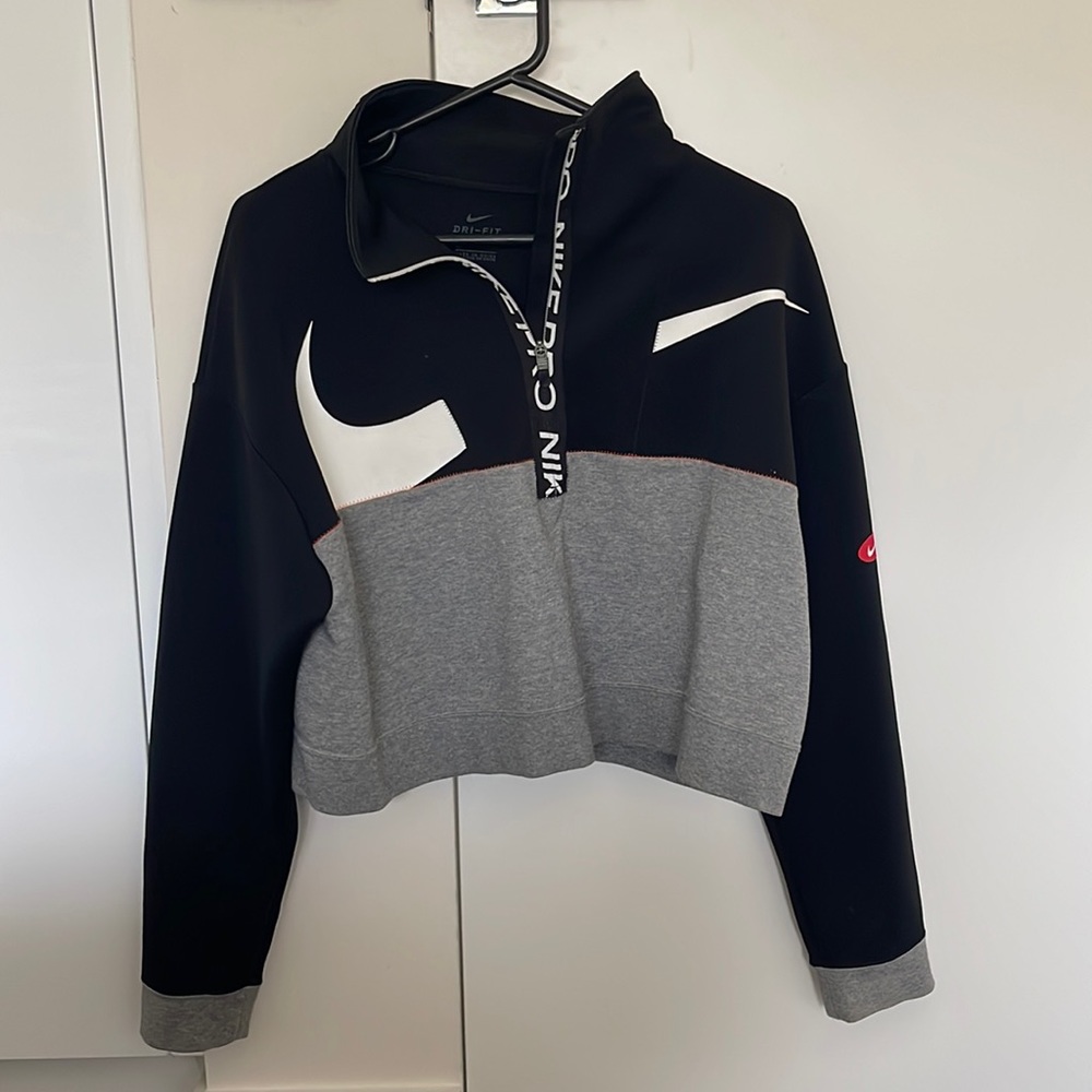 Nike Dri-Fit cropped half - zip jumper - Picture 1 of 6